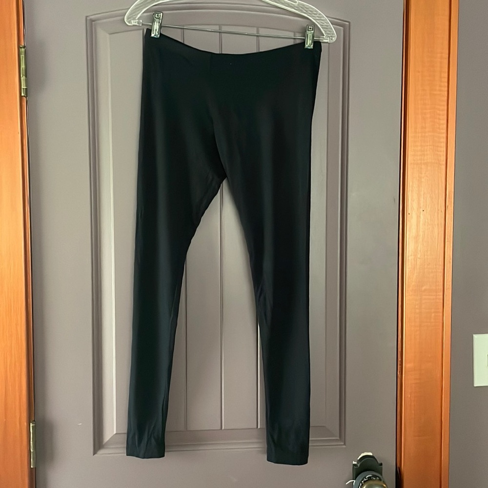 Black leggings